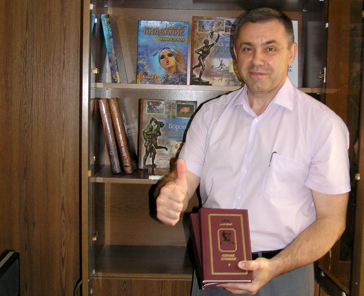 Декан факультету фізичного виховання Омельяненко В.Г. пропону читати О.Д.Бутовського